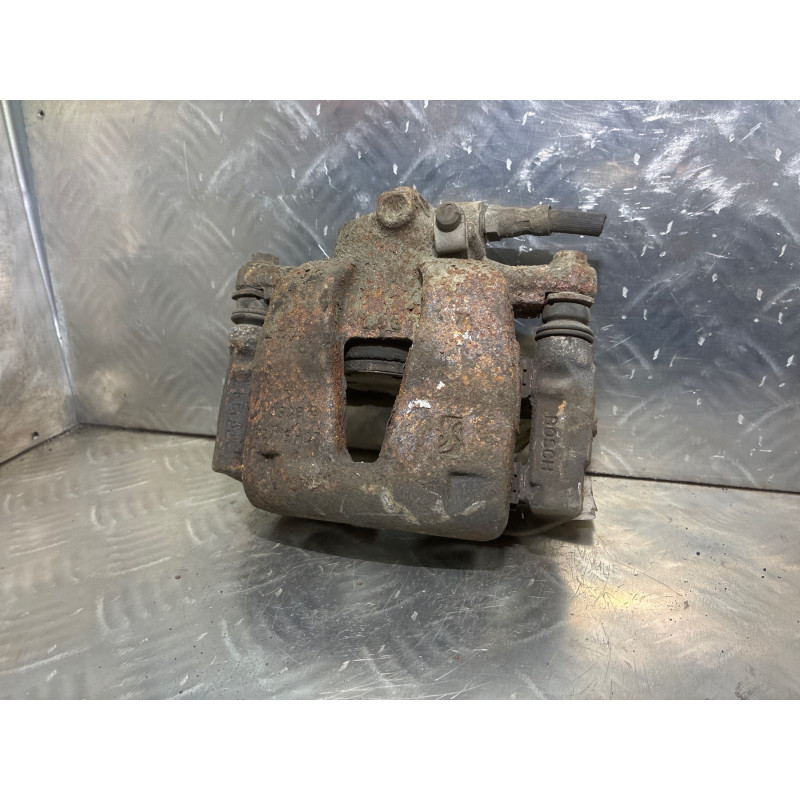 Etrier avant gauche (freinage) OPEL CORSA D Photo n°2