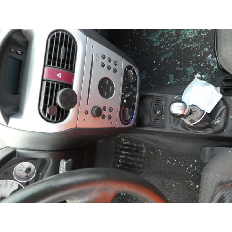 Malle/Hayon arriere OPEL CORSA C Photo n°11