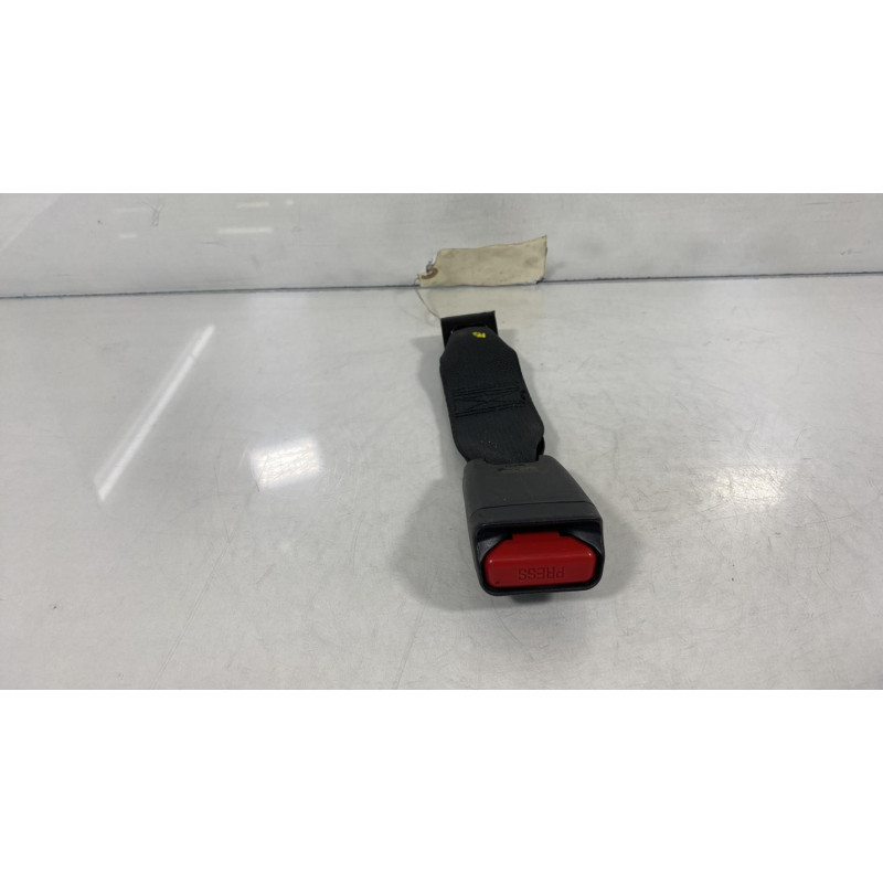 Attache ceinture arriere centrale OPEL AGILA B Photo n°1