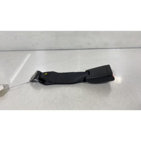 Attache ceinture arriere centrale OPEL AGILA B