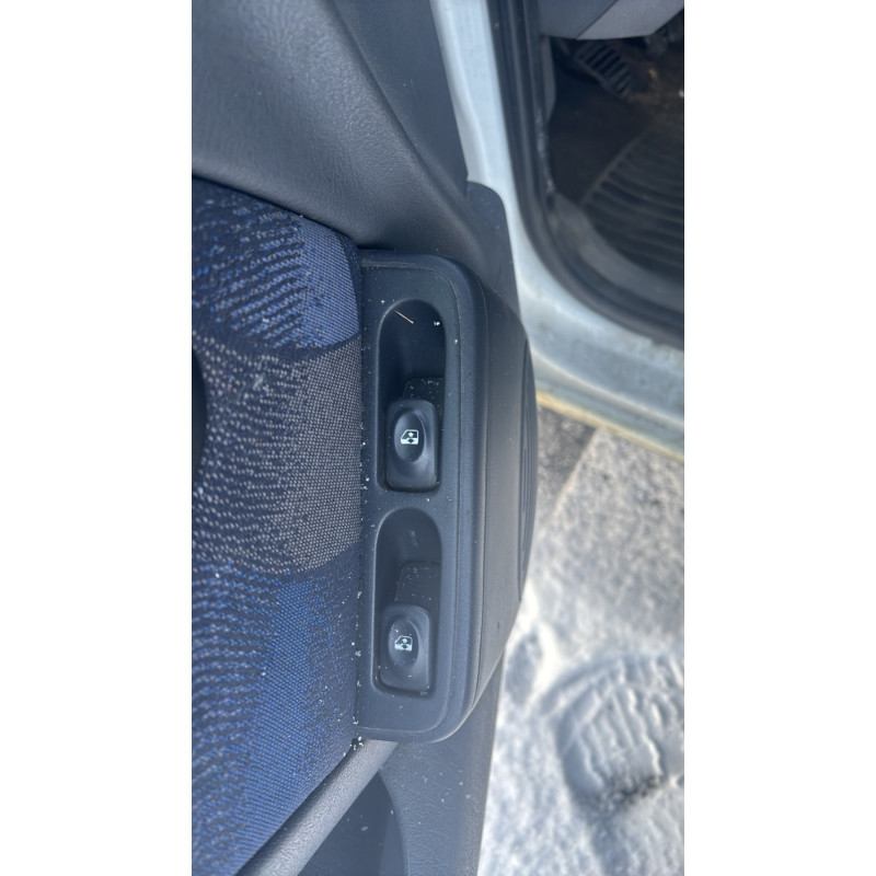 Boitier de prechauffage RENAULT CLIO 2 Photo n°12