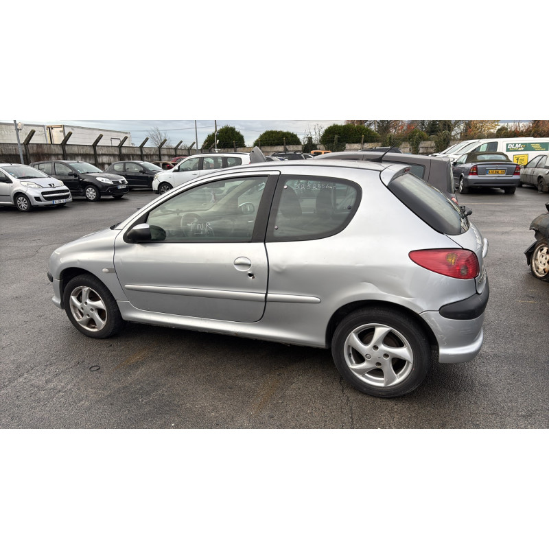 Boitier de prechauffage PEUGEOT 206 Photo n°9