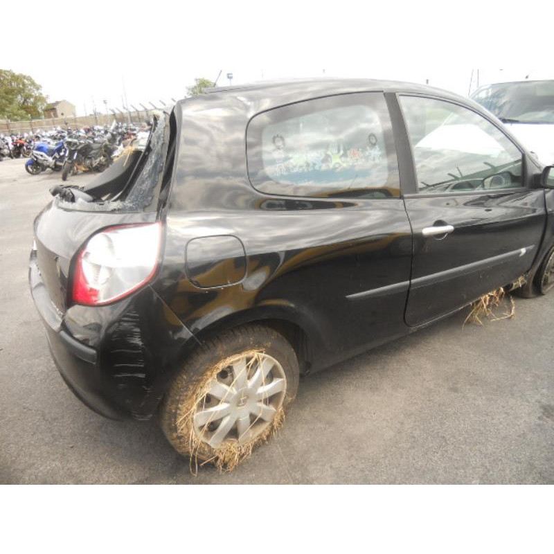 Maitre cylindre (freinage) RENAULT CLIO 3 Photo n°3
