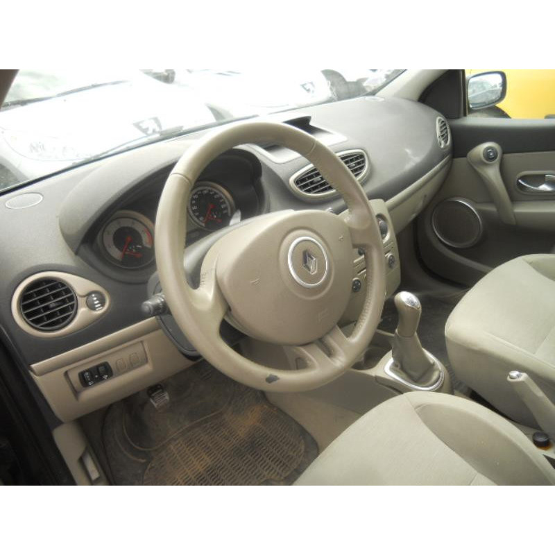 Maitre cylindre (freinage) RENAULT CLIO 3 Photo n°5