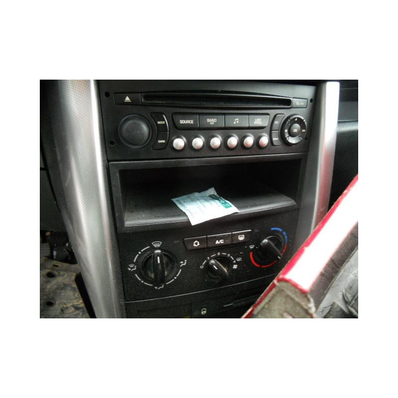 Malle/Hayon arriere PEUGEOT 207 Photo n°8