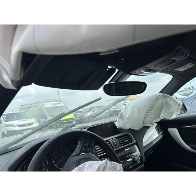 BMW SERIE 1 F20 PHASE 2 120d 2.0D - 16V TURBO Photo n°11