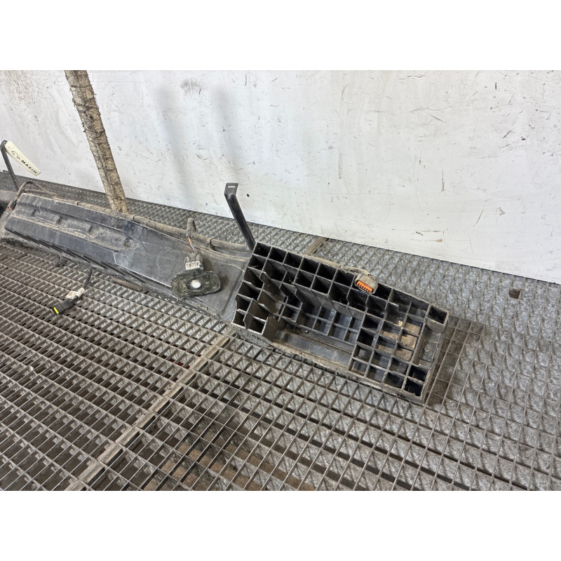 Renfort pare choc arriere (traverse) HYUNDAI IX 20 Photo n°4