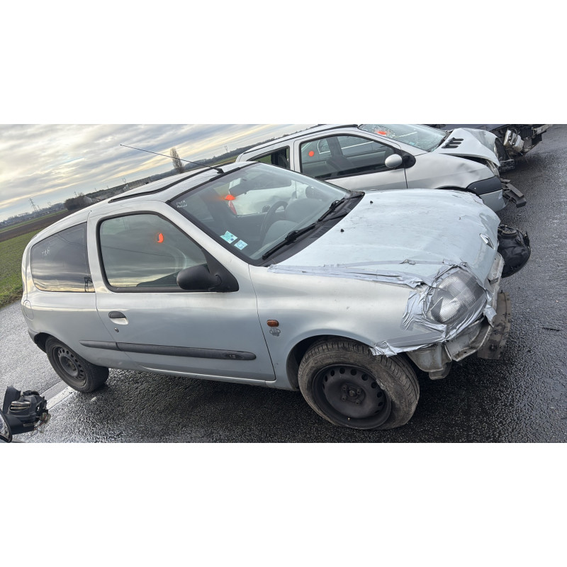 Porte avant droit RENAULT CLIO 2 Photo n°7