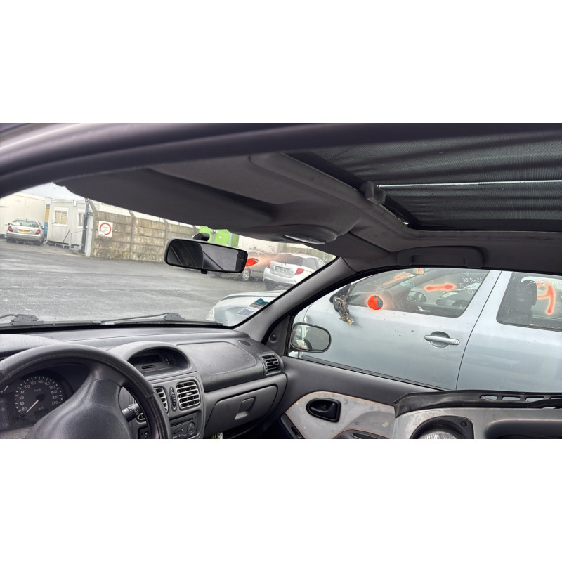 Porte avant gauche RENAULT CLIO 2 Photo n°20