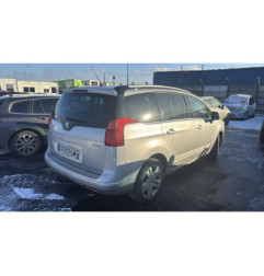 Aile avant droit PEUGEOT 5008 1