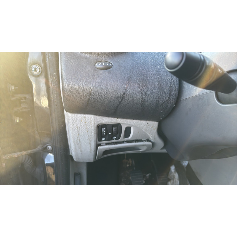 Absorbeur de pare choc arriere RENAULT TWINGO 2 Photo n°20