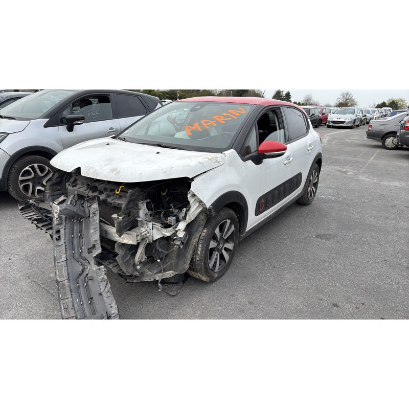 Feu arriere stop central CITROEN C3 3 Photo n°7