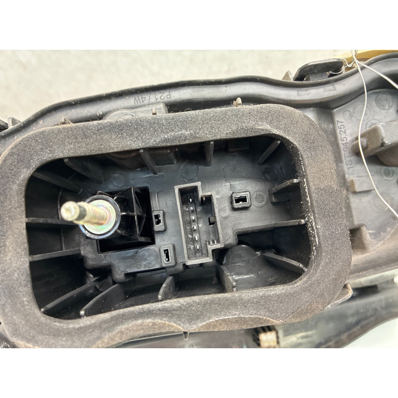 Feu arriere principal gauche (feux) SKODA CITIGO Photo n°3