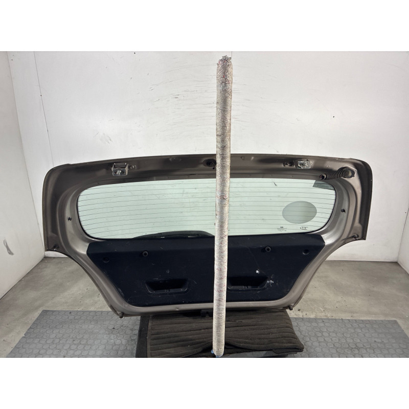 Malle/Hayon arriere HYUNDAI I 20 1 Photo n°3