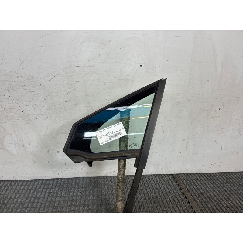 Custode avant gauche (porte) PEUGEOT 208 1 Photo n°1