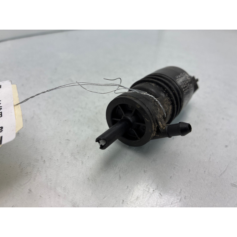 Pompe lave glace arriere BMW SERIE 5 F11 Photo n°3
