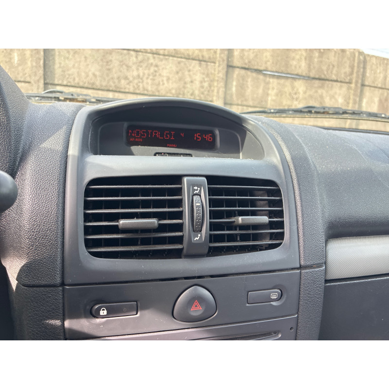Custode arriere droit (porte) RENAULT CLIO 2 CAMPUS Photo n°20