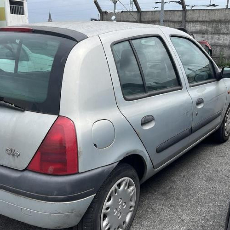 Alternateur RENAULT CLIO 2 Photo n°9