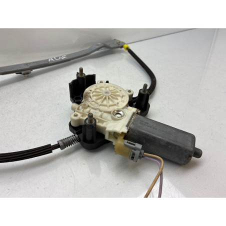 Leve vitre electrique avant gauche RENAULT CLIO 2 Photo n°1
