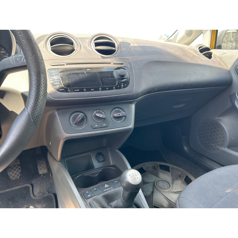 SEAT IBIZA 4 PHASE 1 1.2i - 12V Photo n°10