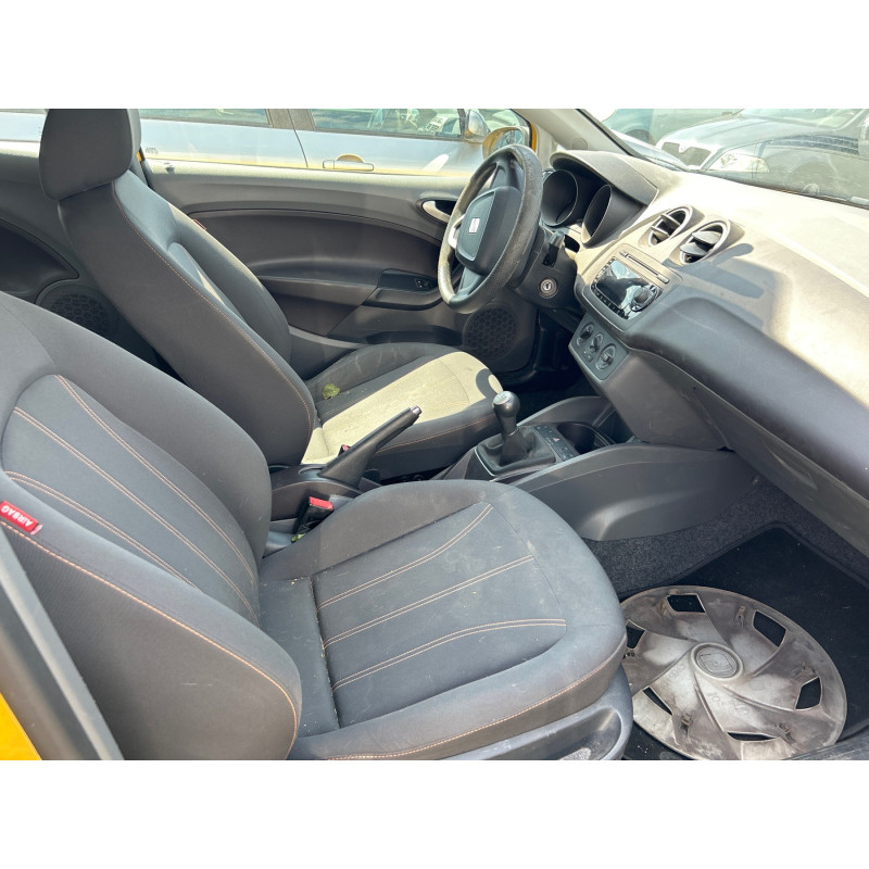 SEAT IBIZA 4 PHASE 1 1.2i - 12V Photo n°17
