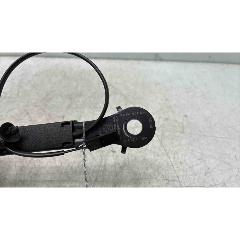 Attache ceinture avant gauche VOLKSWAGEN POLO 6 Photo n°2