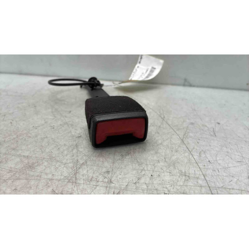 Attache ceinture avant gauche VOLKSWAGEN POLO 6 Photo n°4