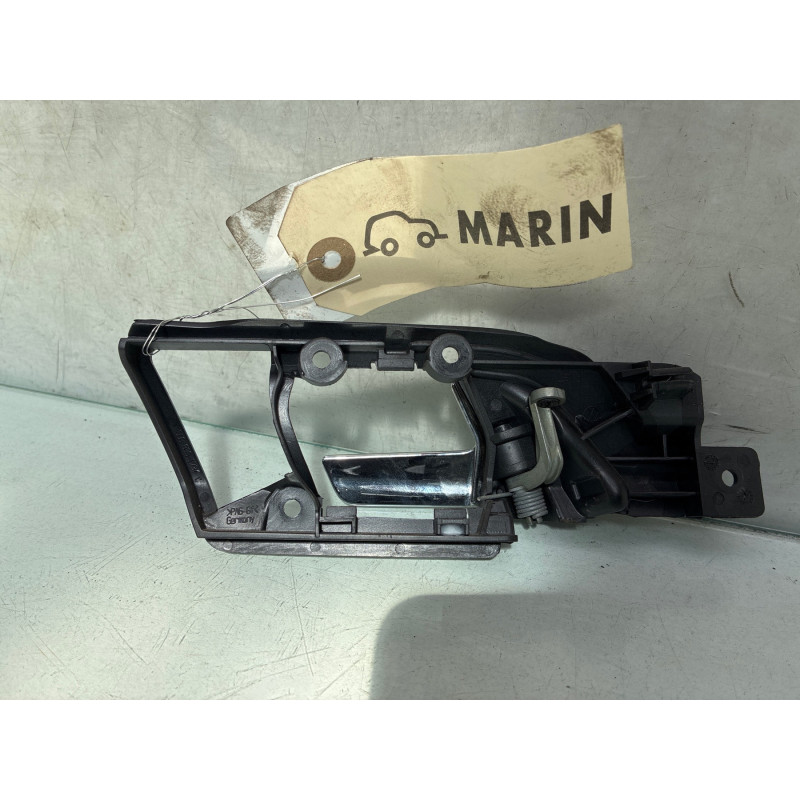 Poignee interieur arriere gauche VOLKSWAGEN POLO 4 Photo n°1