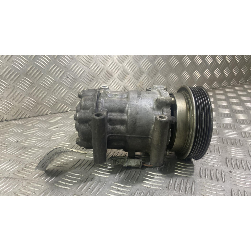 Compresseur clim RENAULT CLIO 3 Photo n°2