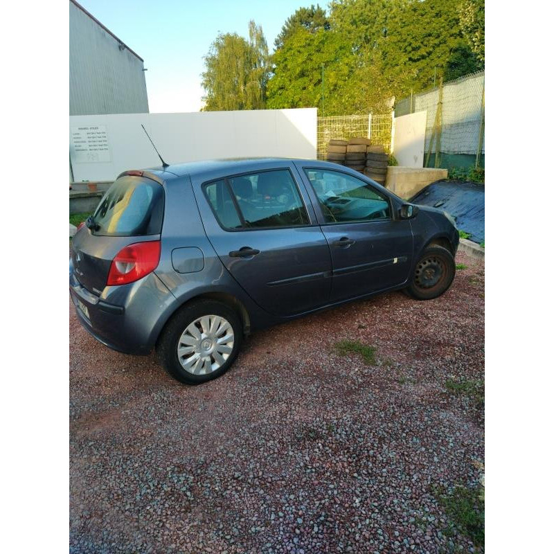 Compresseur clim RENAULT CLIO 3 Photo n°6