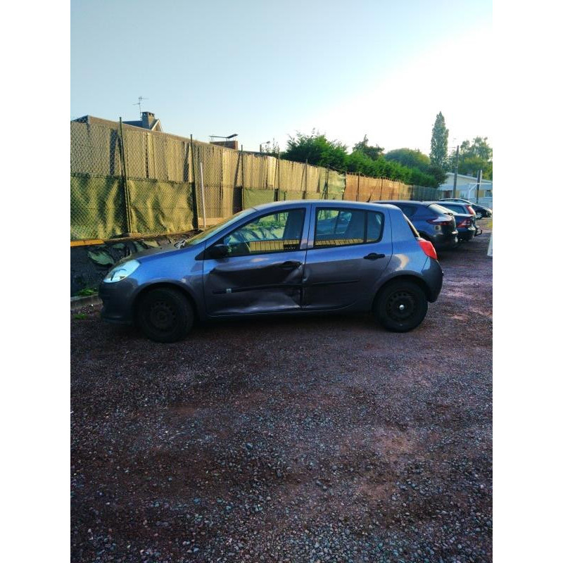 Compresseur clim RENAULT CLIO 3 Photo n°16