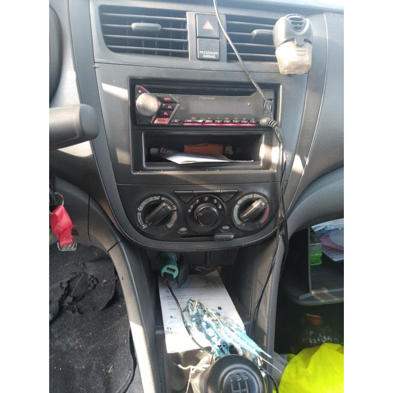 Etrier avant gauche (freinage) SUZUKI CELERIO Photo n°5