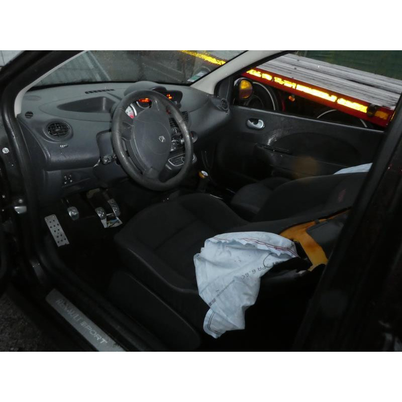 Etrier avant gauche (freinage) RENAULT TWINGO 2 Photo n°10