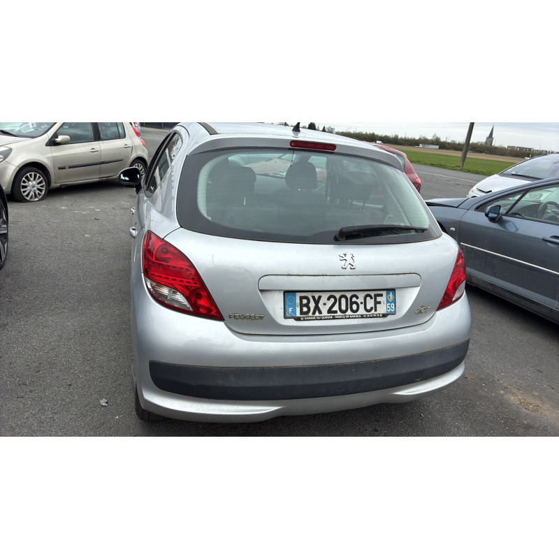Pare boue avant droit PEUGEOT 207 Photo n°8