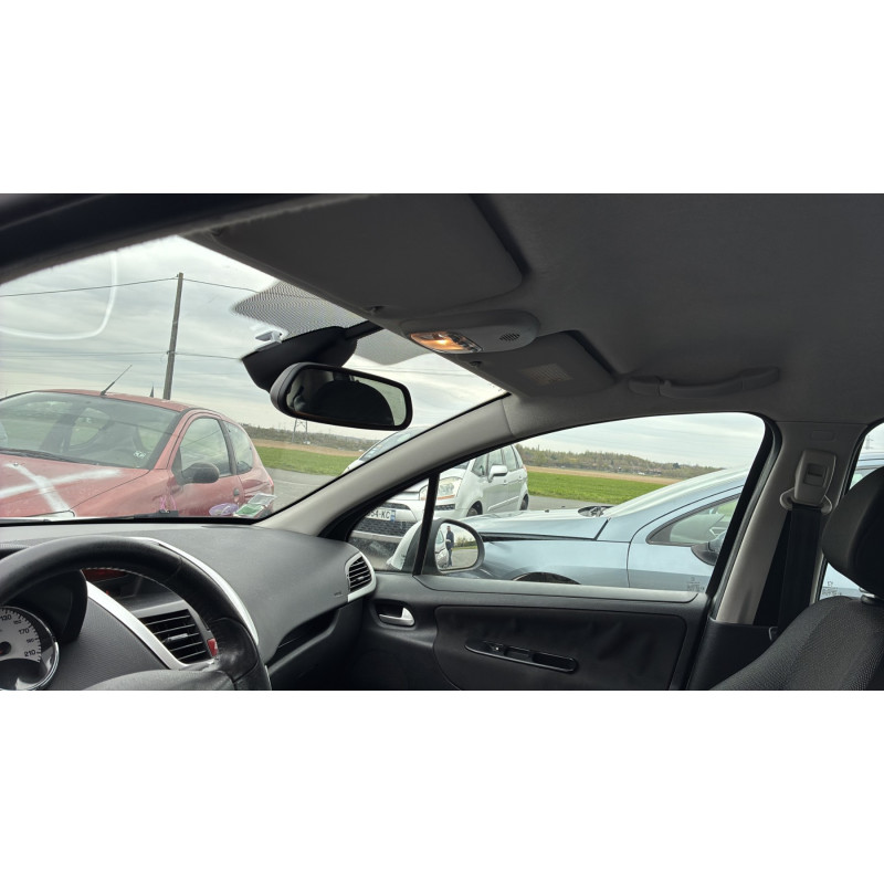 Pare boue avant droit PEUGEOT 207 Photo n°16
