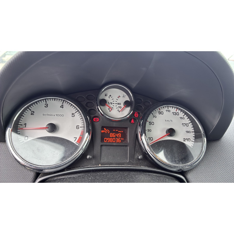 Pare boue avant droit PEUGEOT 207 Photo n°19