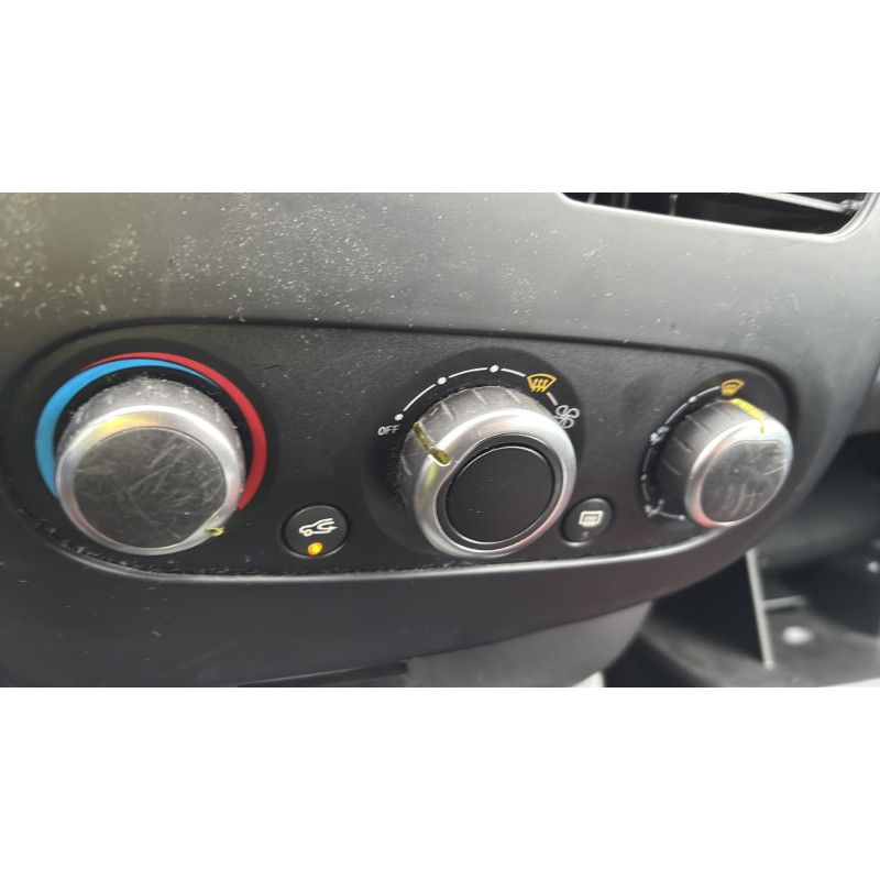 Trappe d'essence RENAULT CLIO 4 Photo n°20