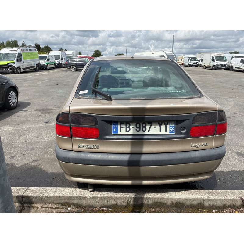 Pare choc avant RENAULT LAGUNA 1 Photo n°12
