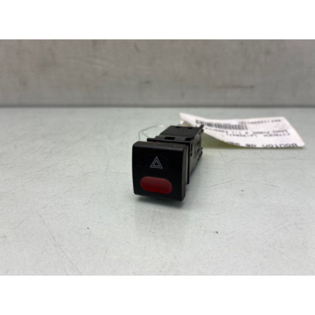 Bouton de warning CITROEN SAXO Photo n°1