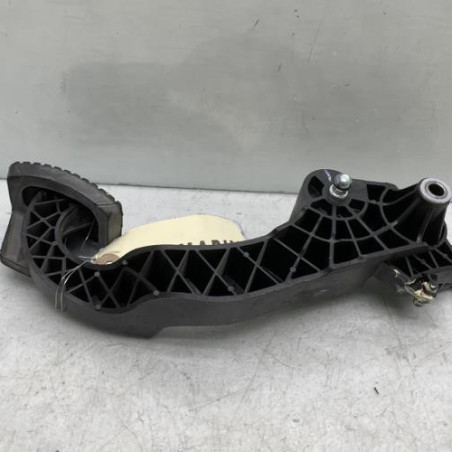 Pedale d'embrayage PEUGEOT 2008 1