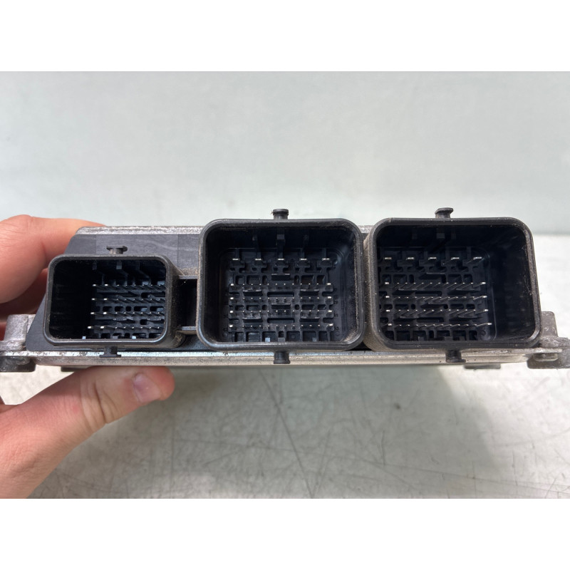Calculateur moteur CITROEN C3 2 Photo n°3