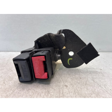 Attache ceinture arriere gauche RENAULT CLIO 2