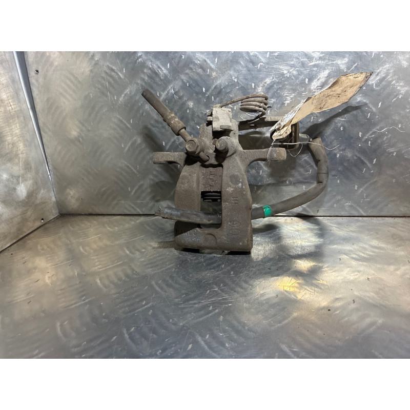 Etrier arriere droit (freinage) HYUNDAI I 20 2 Photo n°1