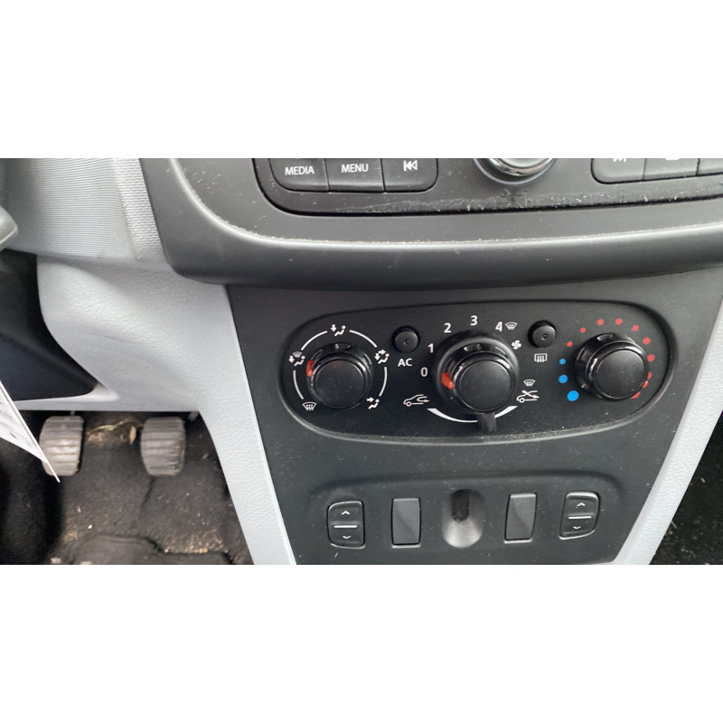 Boitier UCH DACIA SANDERO 2 Photo n°19