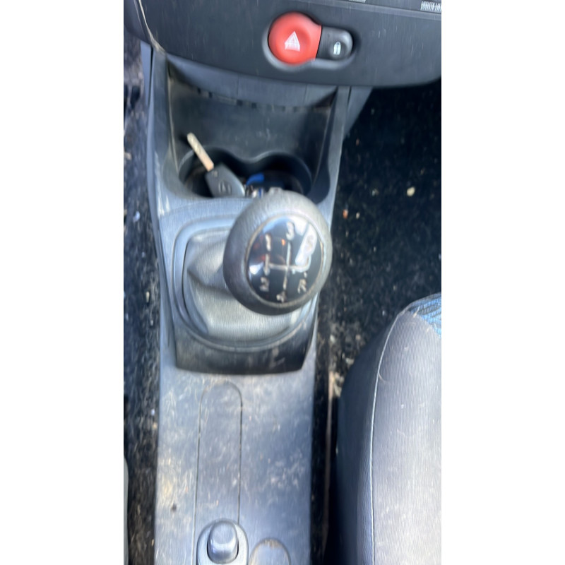 Boitier UCH RENAULT CLIO 3 Photo n°4