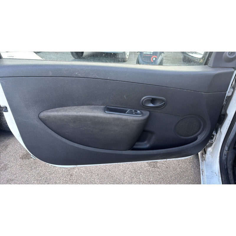 Boitier UCH RENAULT CLIO 3 Photo n°17