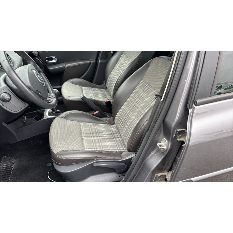 Boitier UCH RENAULT CLIO 3 Photo n°17