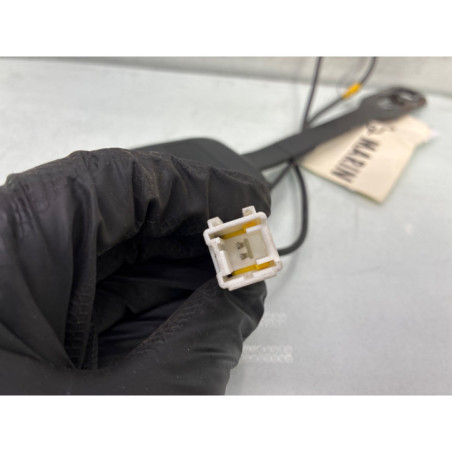 Attache ceinture avant droit PEUGEOT 407 Photo n°1