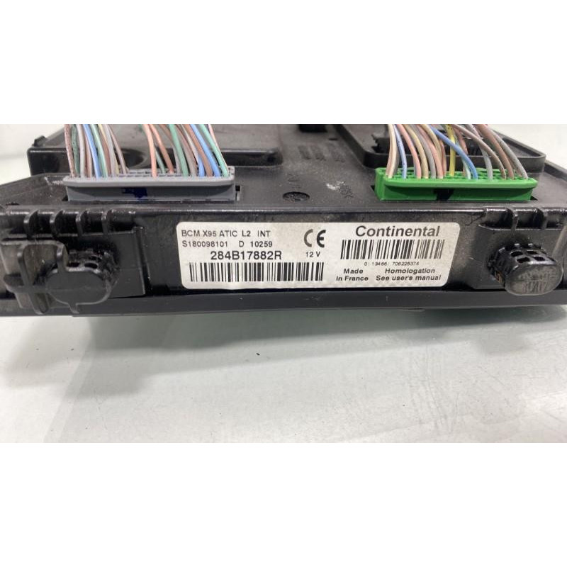 Boitier UCH RENAULT SCENIC 3 Photo n°3