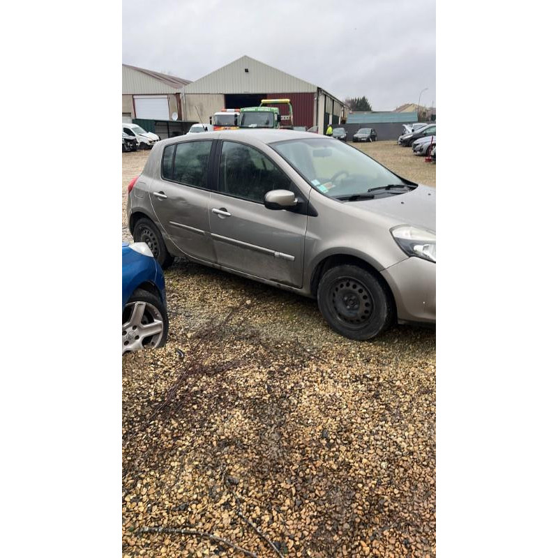 Boitier UCH RENAULT CLIO 3 Photo n°10